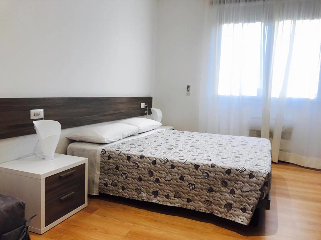 Four Rooms Guesthouse 奥里斯塔诺 外观 照片