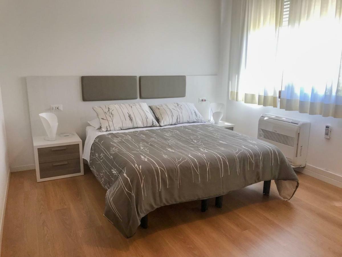 Four Rooms Guesthouse 奥里斯塔诺 外观 照片